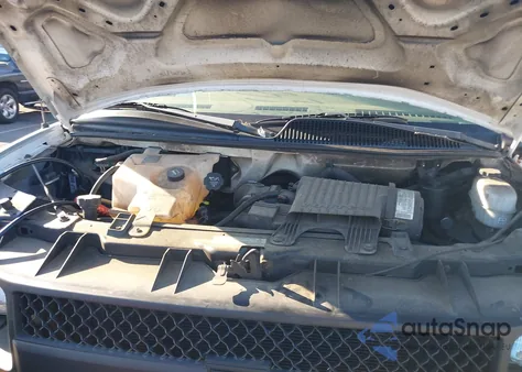 2005 Chevrolet Express z USA, uszkodzony, nr VIN 1GCGG29V851136723